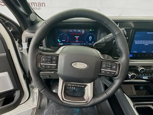 2026 Ford F-350 Super Duty Platinum - Photo 11