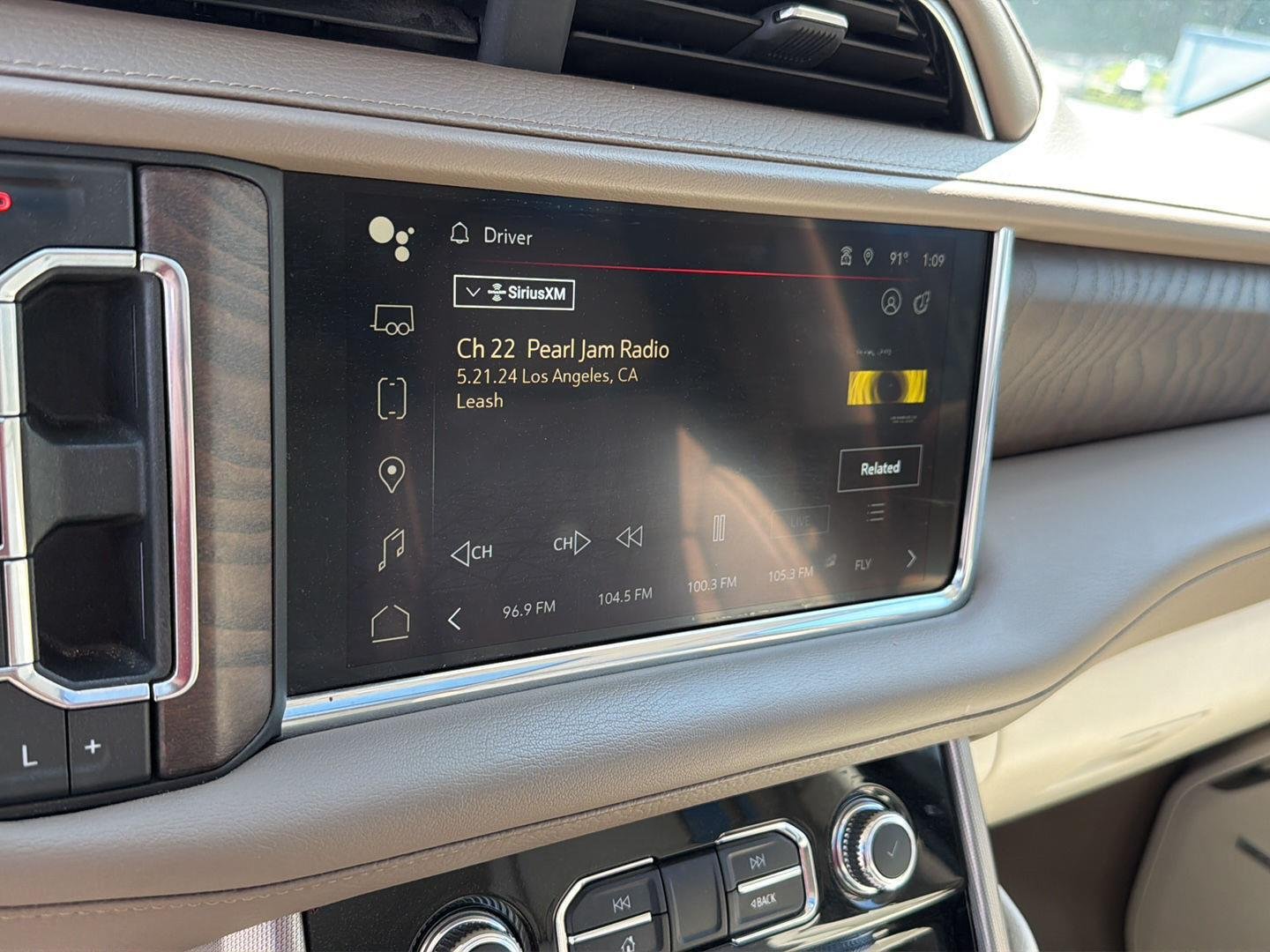 Used 2024 Summit White GMC Denali image 26