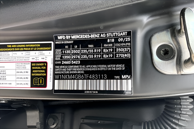 Used 2026 Gray Mercedes-Benz GLC 300 image 21