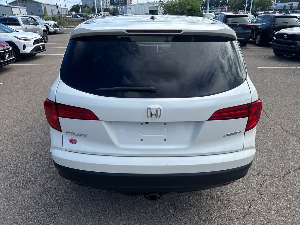 Used 2017  Honda EX-L image 6