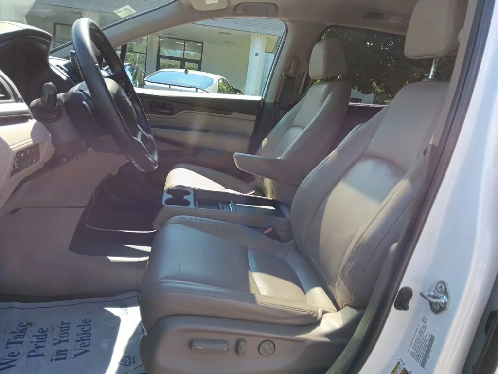 Used 2020 Platinum White Pearl Honda EX-L image 15