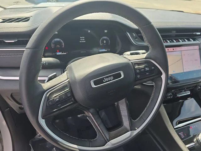 Used 2023 White Jeep Limited image 18