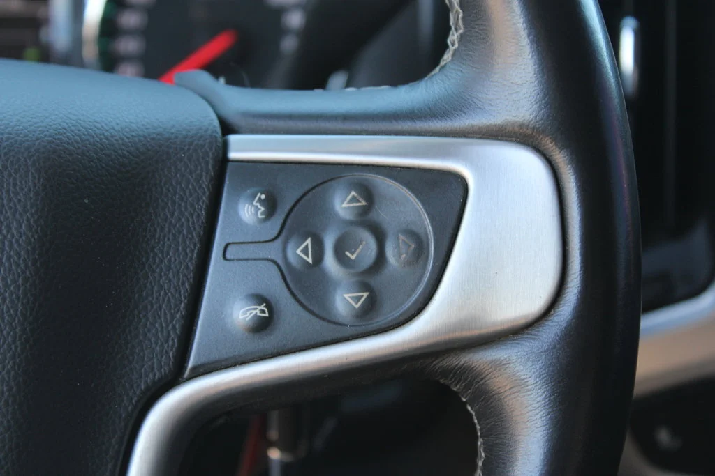 Used 2017 Black GMC SLT image 24