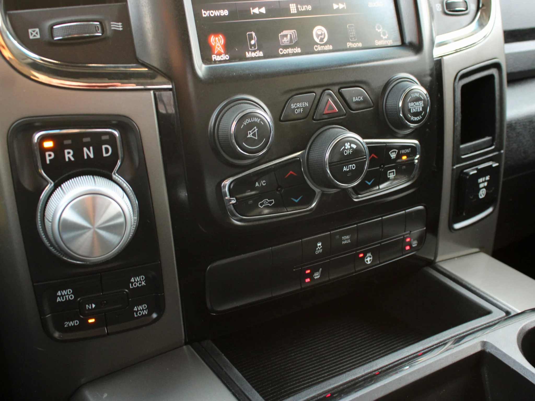 Used 2014 Black RAM Sport * One Owner | HEMI V8 | Heated Seats | Remote Start | Alpine | Mechanic Special image 22