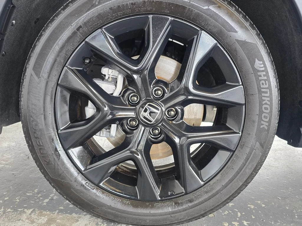 Used 2025  Honda Sport image 46