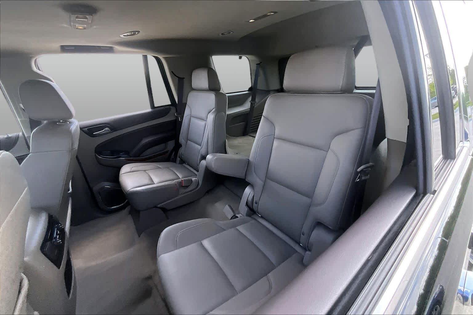 Used 2019 Black Chevrolet Premier image 19