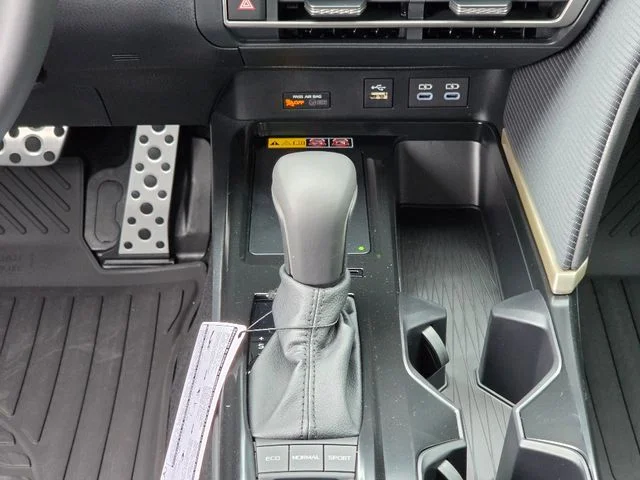 New 2026 Ice Cap Toyota SE image 10