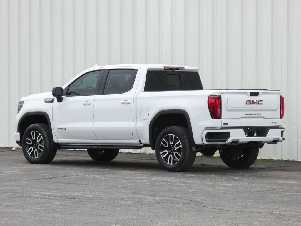 Used 2023 White GMC AT4 image 40
