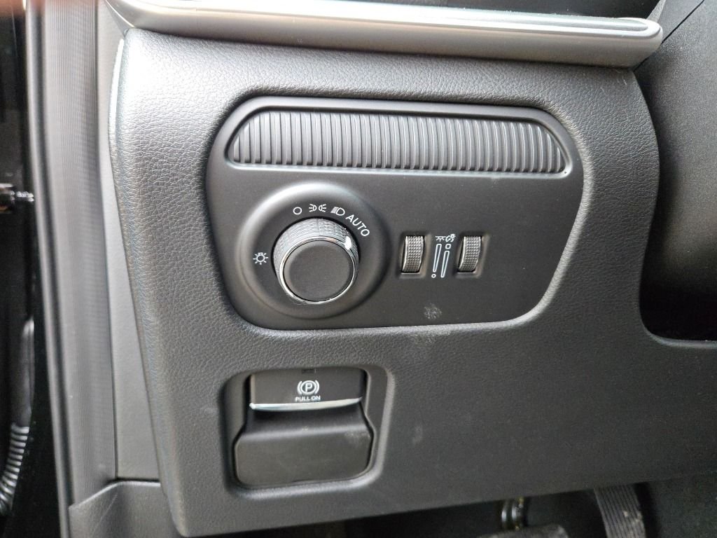 New 2026 High Gloss Black Jeep Limited Altitude image 29