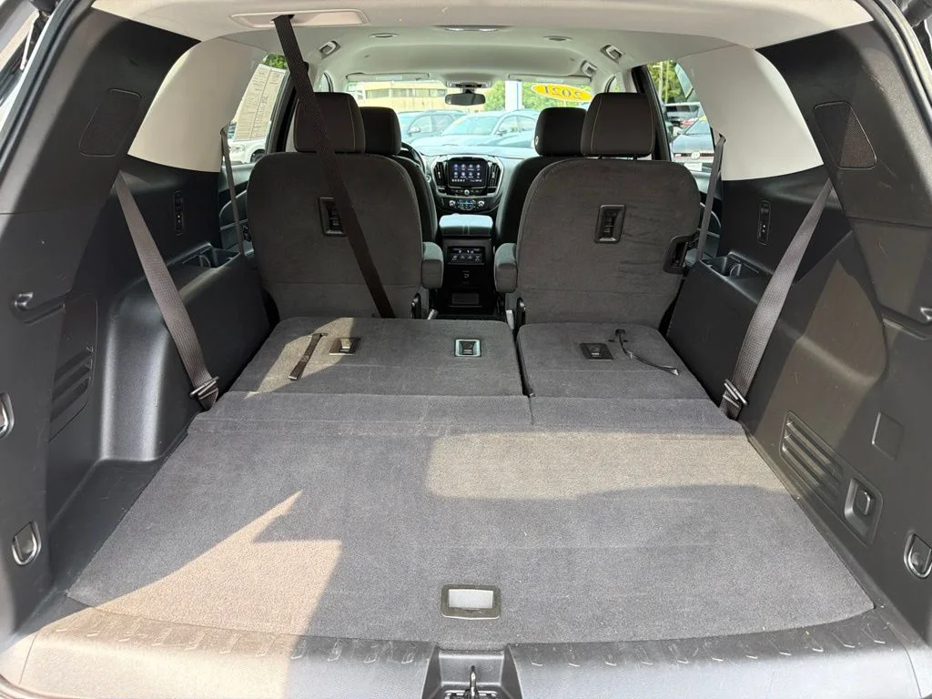 Used 2021 Gray Chevrolet LT image 9