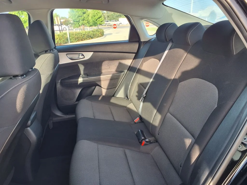 Used 2024 Black Kia LXS image 27