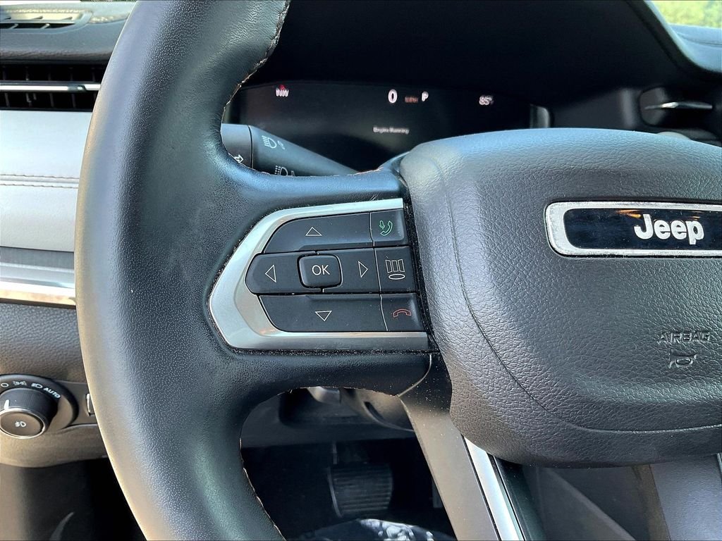 Used 2022 White Jeep Limited image 11