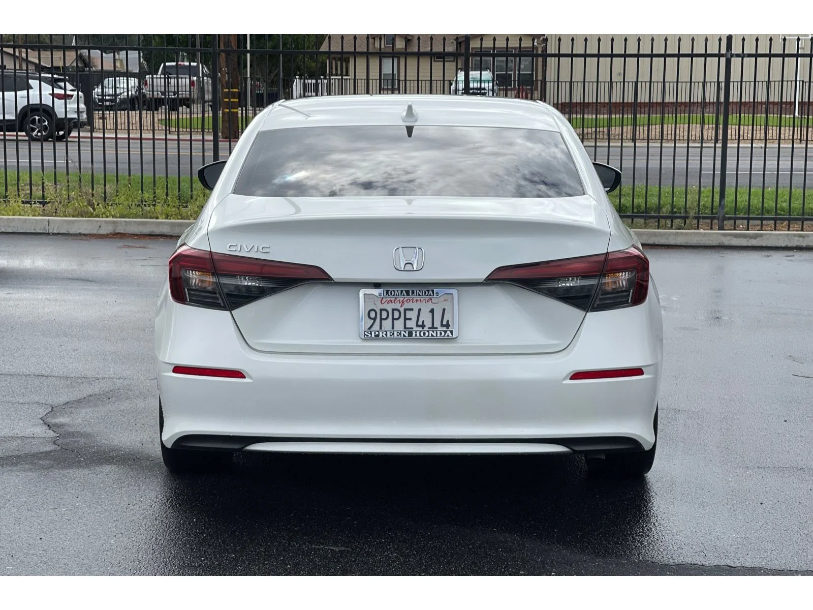 Used 2025 Platinum White Pearl Honda LX image 4