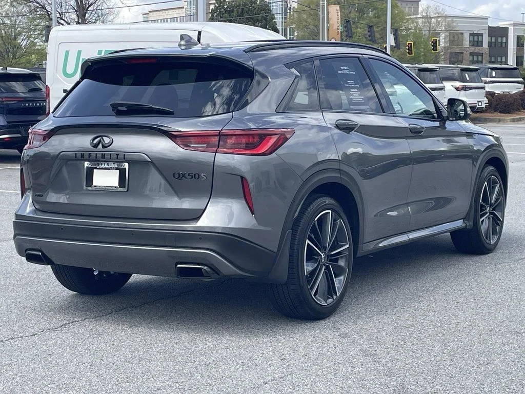 Used 2025 Gray INFINITI SPORT image 4
