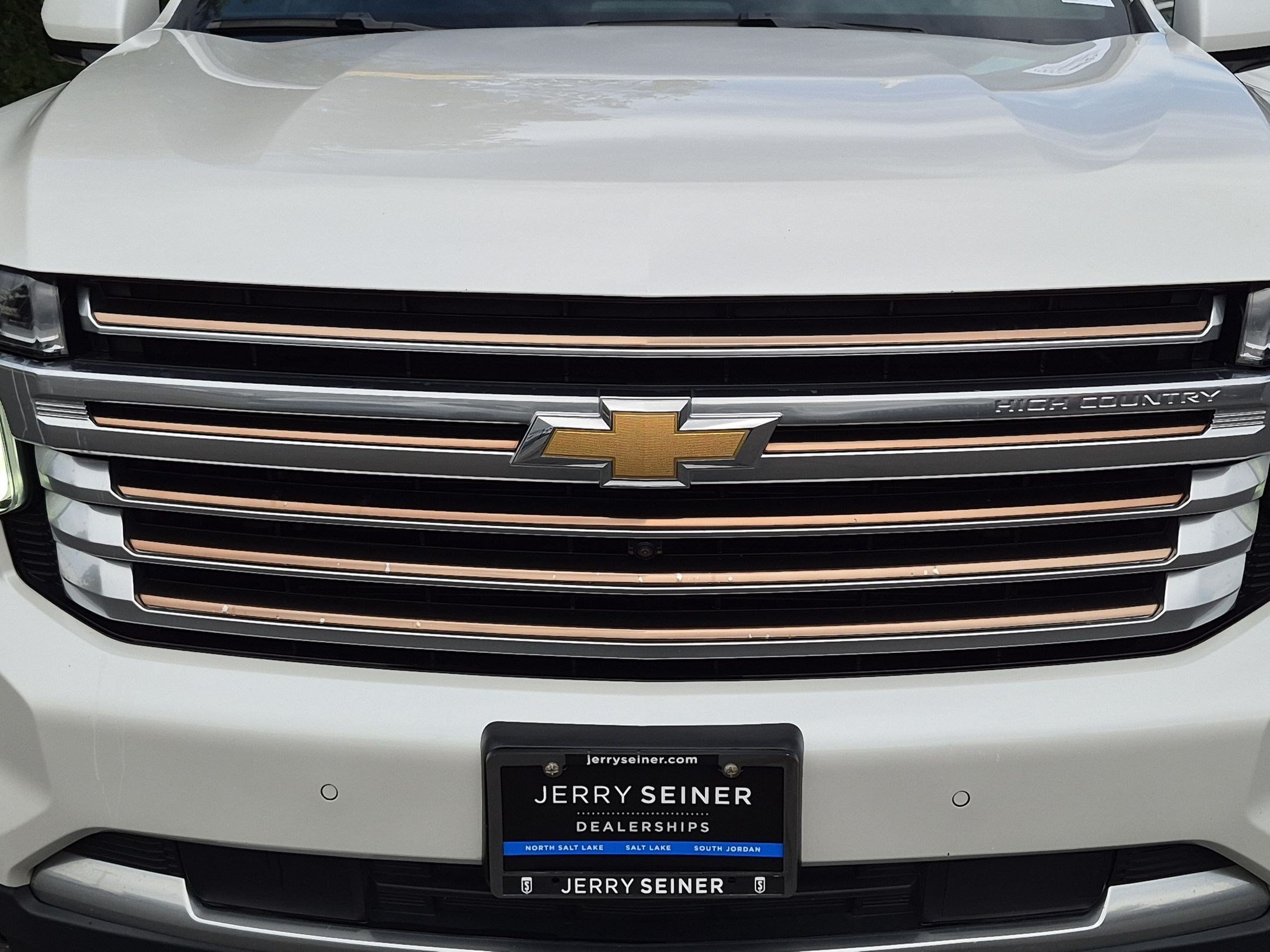 Certified Used 2021 Iridescent Pearl Tricoat Chevrolet High Country image 10