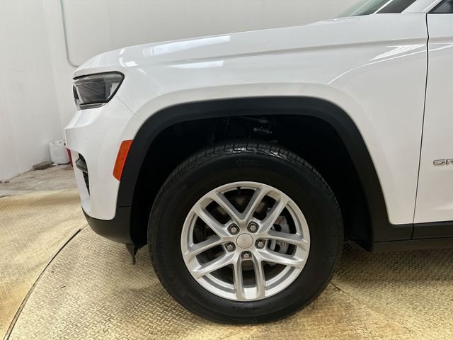 Used 2024 White Jeep Laredo X image 20