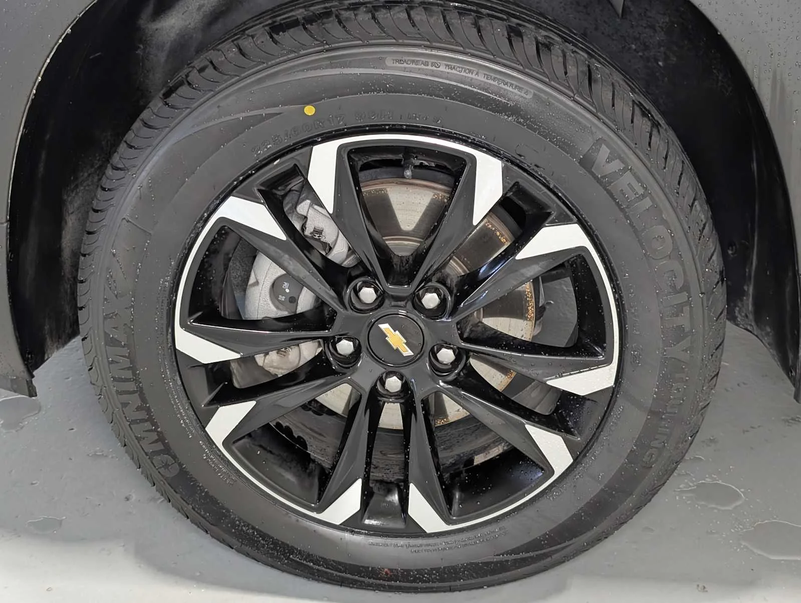 Used 2022 Summit White Chevrolet LT image 3