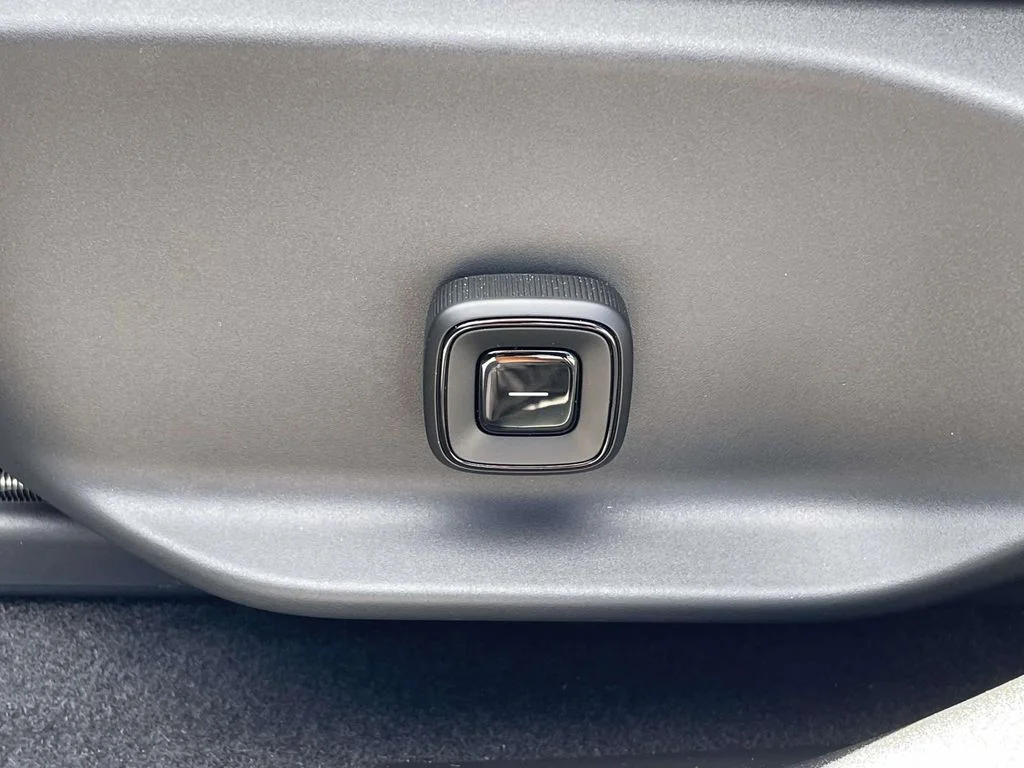 New 2026 Cloud Blue Volvo Ultra image 6