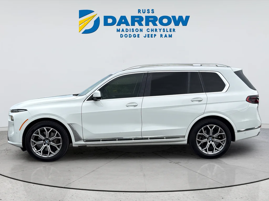 Used 2026 White BMW xDrive40i image 2