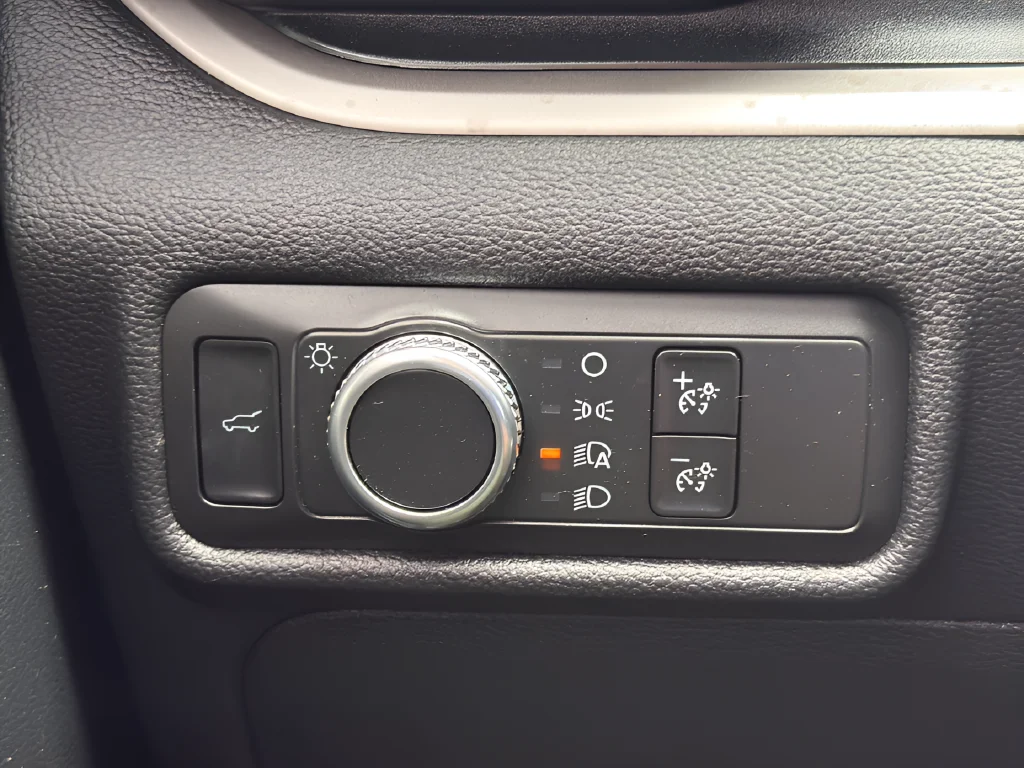 Certified Used 2020 White Ford XLT image 28