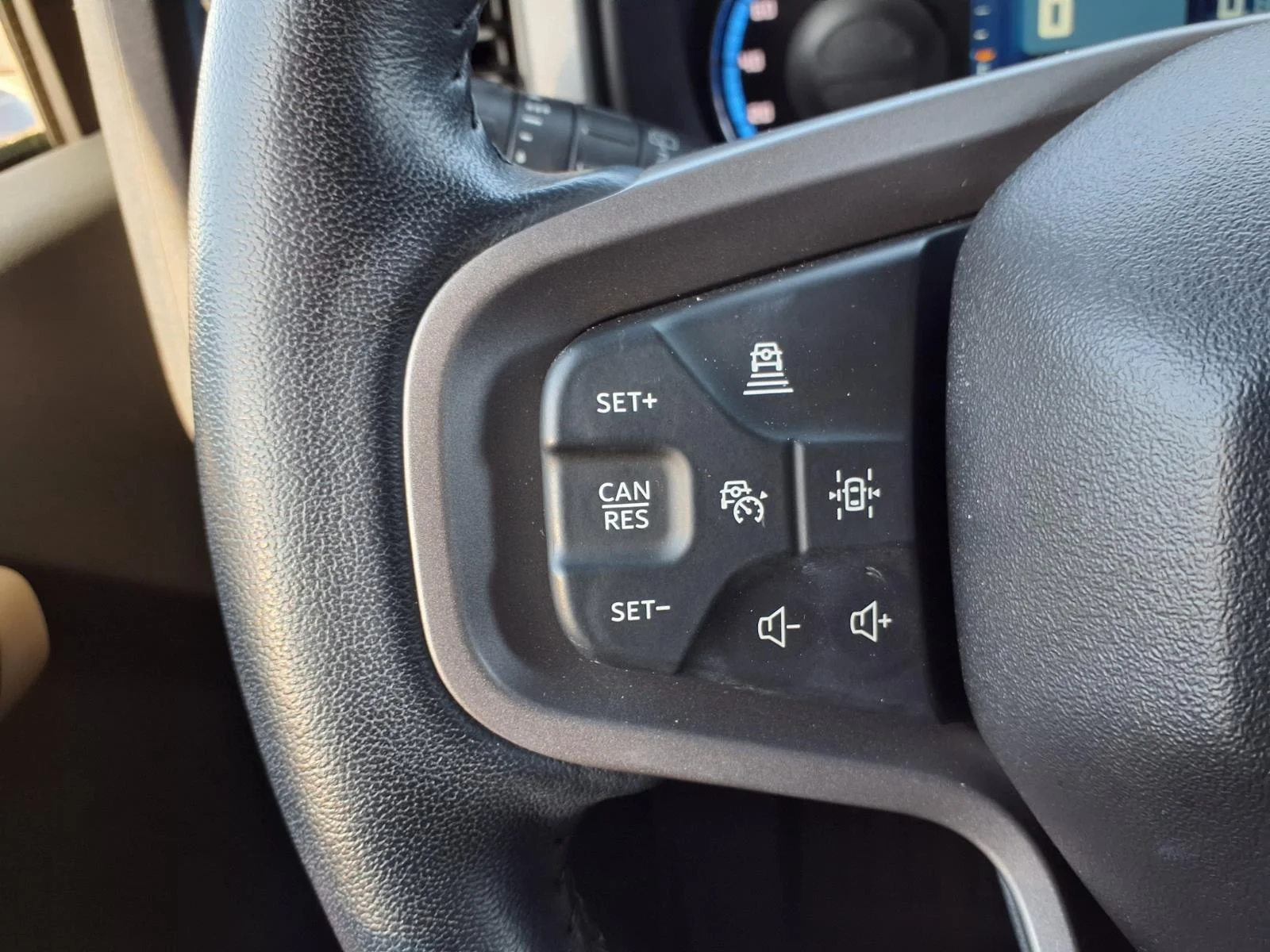 Used 2024 Cactus Gray Ford Wildtrak image 16