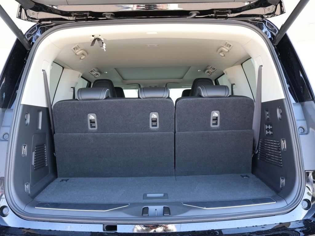 New 2026 BLACK OBSIDIAN INFINITI Luxe 4WD image 39