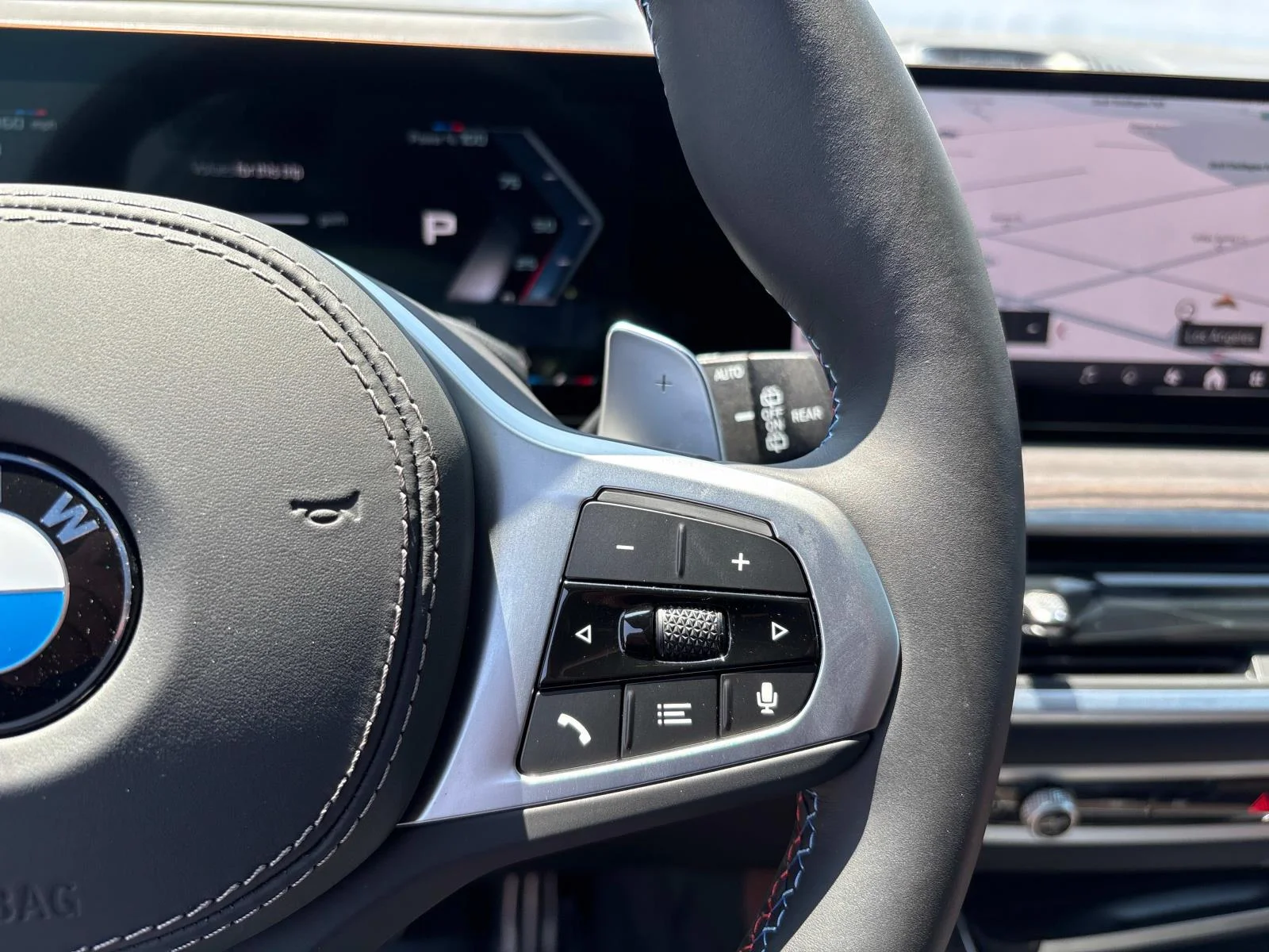 2025 BMW X5 M60i - Photo 21