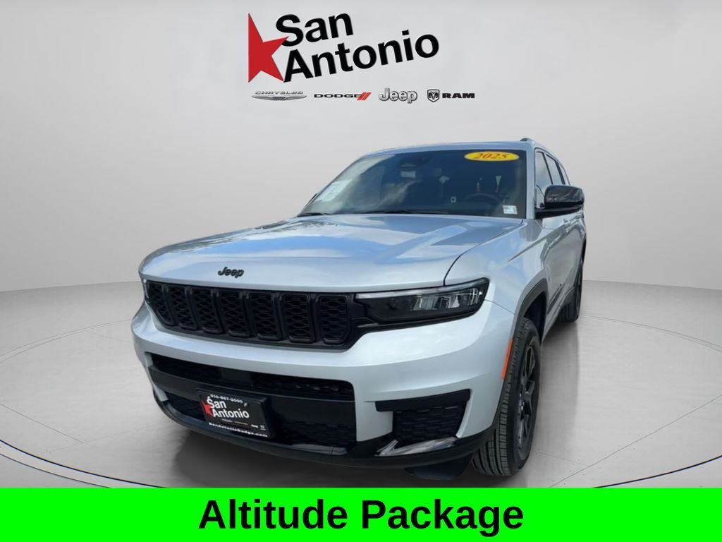 Used 2025 Silver Jeep Altitude X image 5
