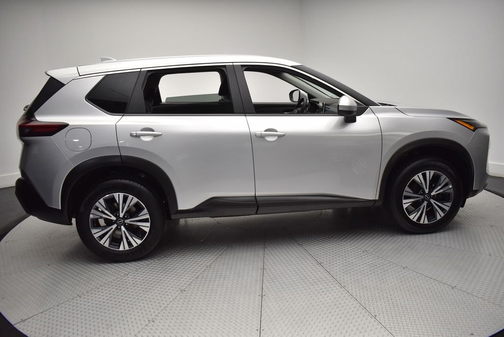 Used 2023 Silver Nissan SV image 4