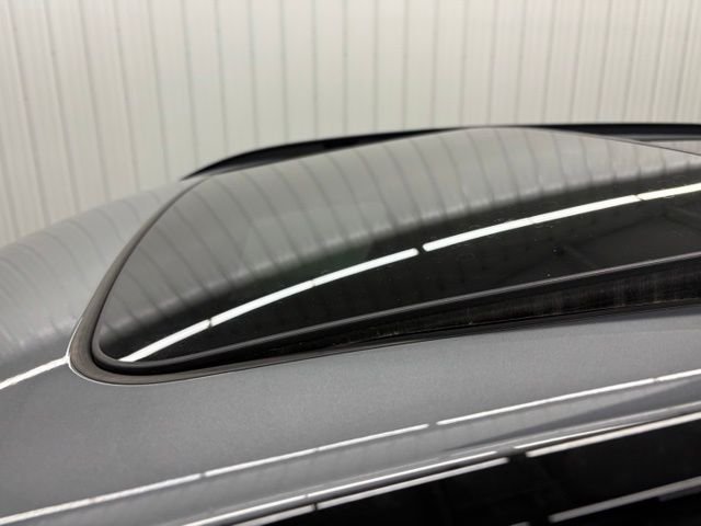 Used 2024 Gray BMW xDrive40i image 39