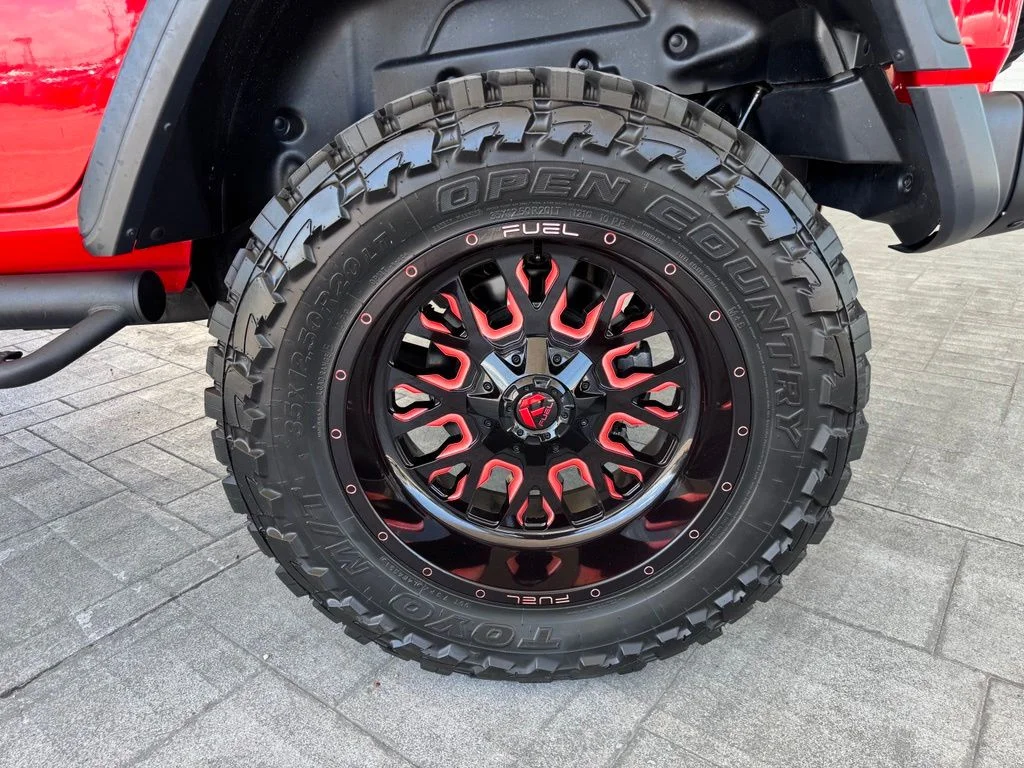 Used 2020 Red Jeep Unlimited Rubicon image 4