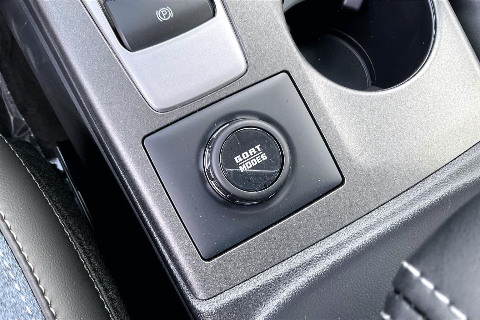 New 2026 Velocity Blue Metallic Ford Outer Banks® image 15
