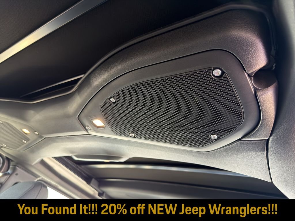 New 2026 Granite Crystal Metallic Clearcoat Jeep Sport S image 30