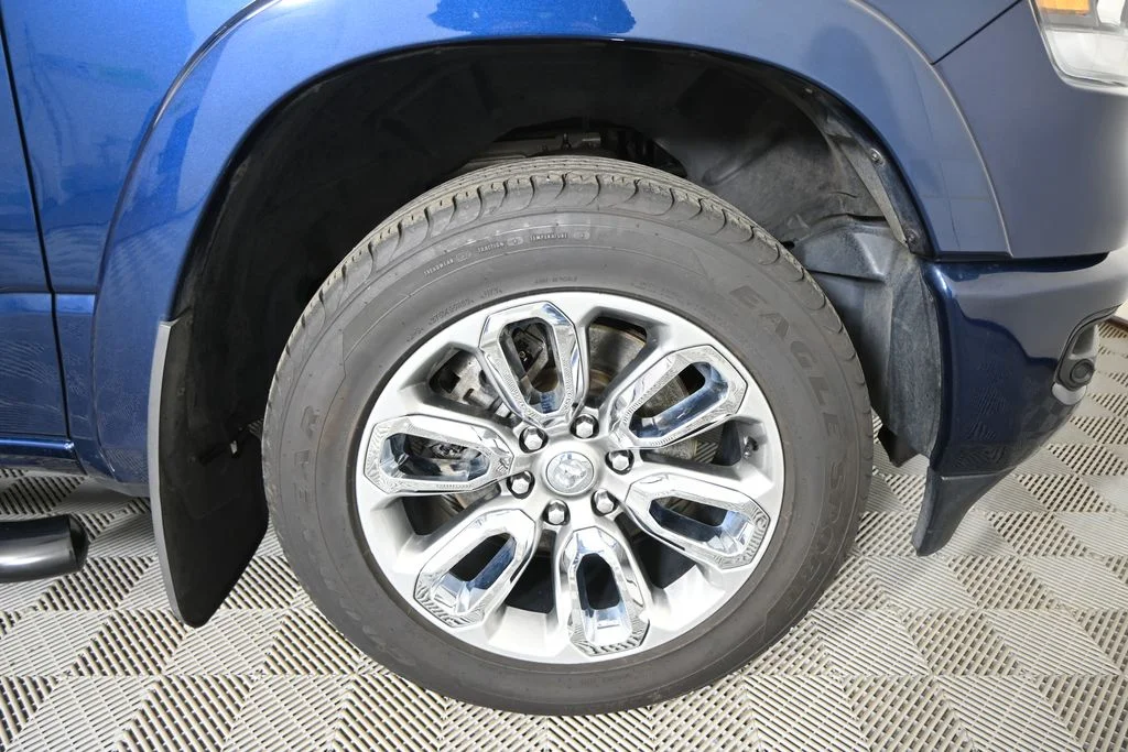 Used 2021 Blue Ram Laramie image 12