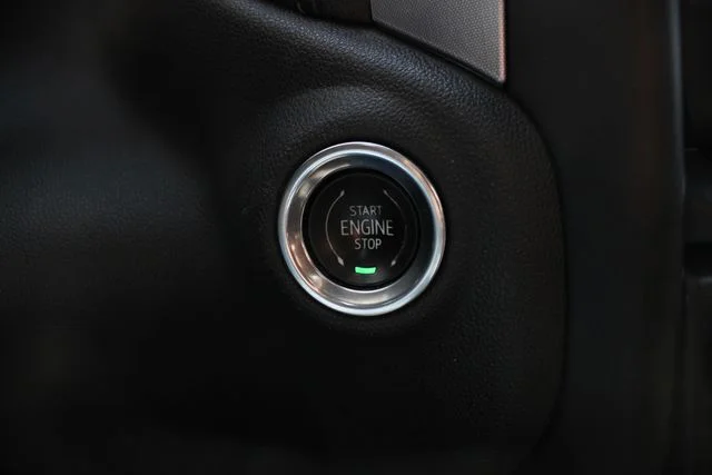 Used 2020 White GMC Elevation image 15