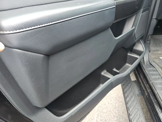 Used 2021 Black Ford XLT image 15