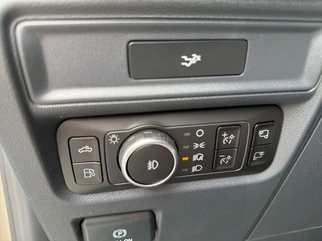 Used 2026 Gray Ford XLT image 18