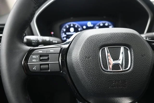 Used 2025 Platinum White Pearl Honda AWD Elite image 29