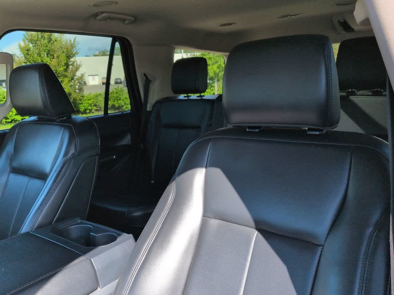 Used 2024 Agate Black Metallic Ford XLT image 8