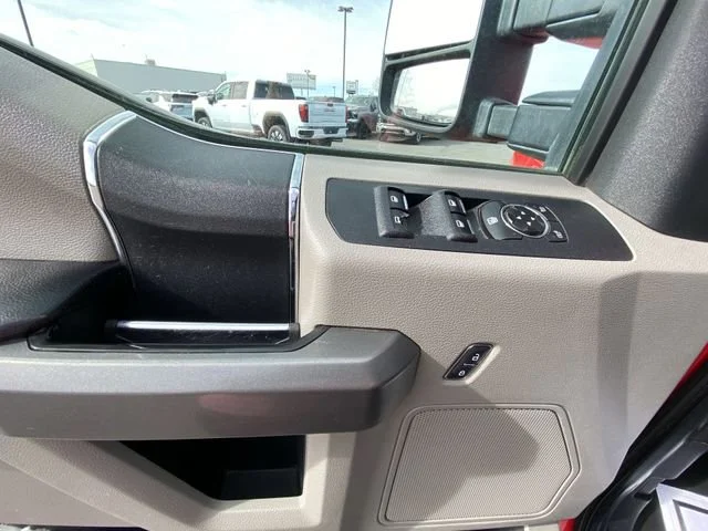 Used 2017 Race Red Ford Platinum image 13