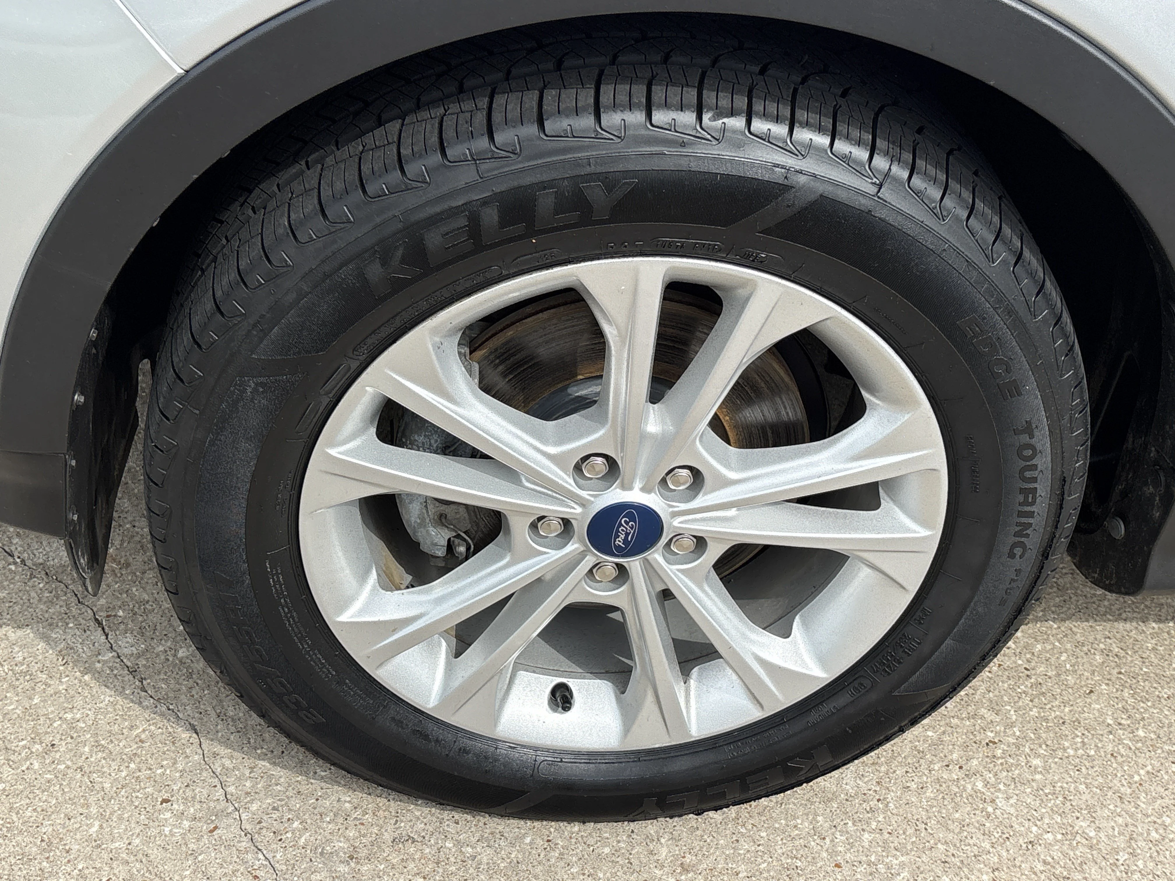 Used 2019 Ingot Silver Metallic Ford SEL image 14