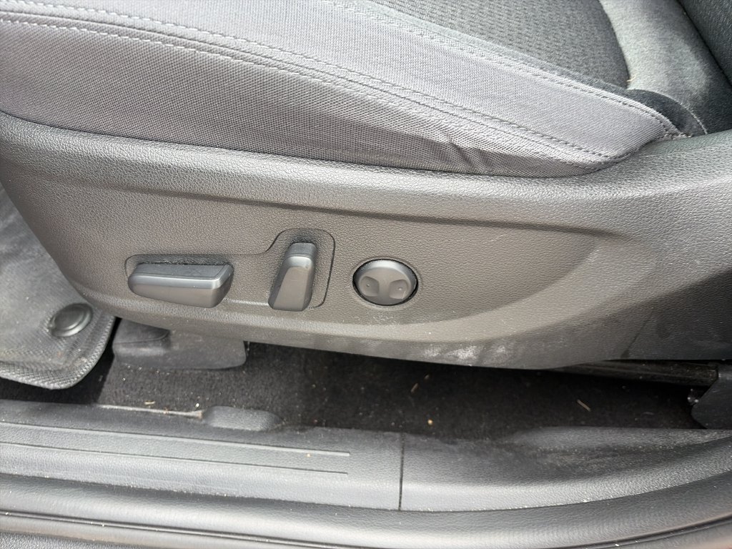 Used 2023 Red Hyundai SEL image 12