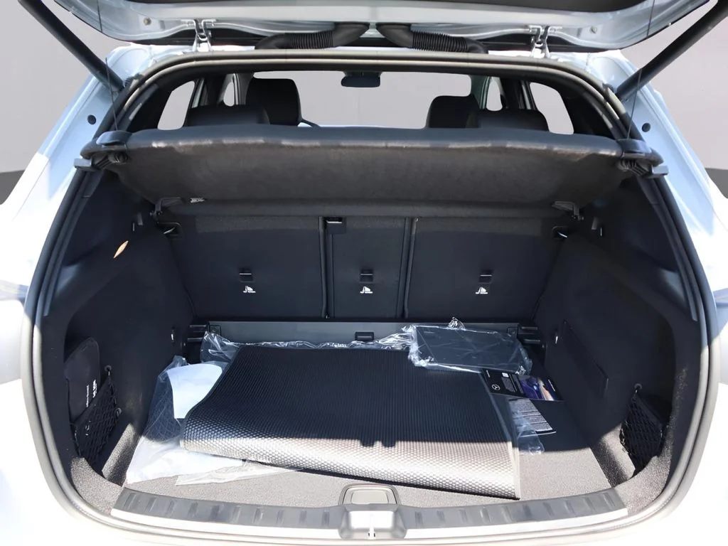Used 2026 Cirrus Silver Metallic Mercedes-Benz GLA 250 image 18