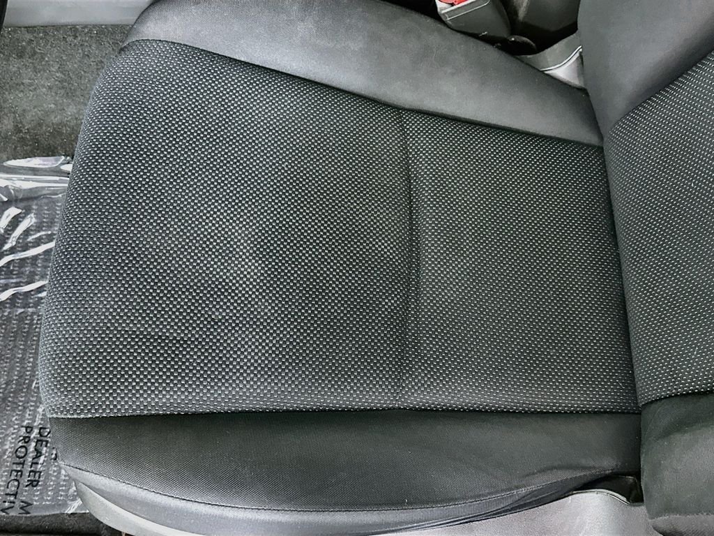 Used 2015 Dark Gray Metallic Subaru 2.0i image 19