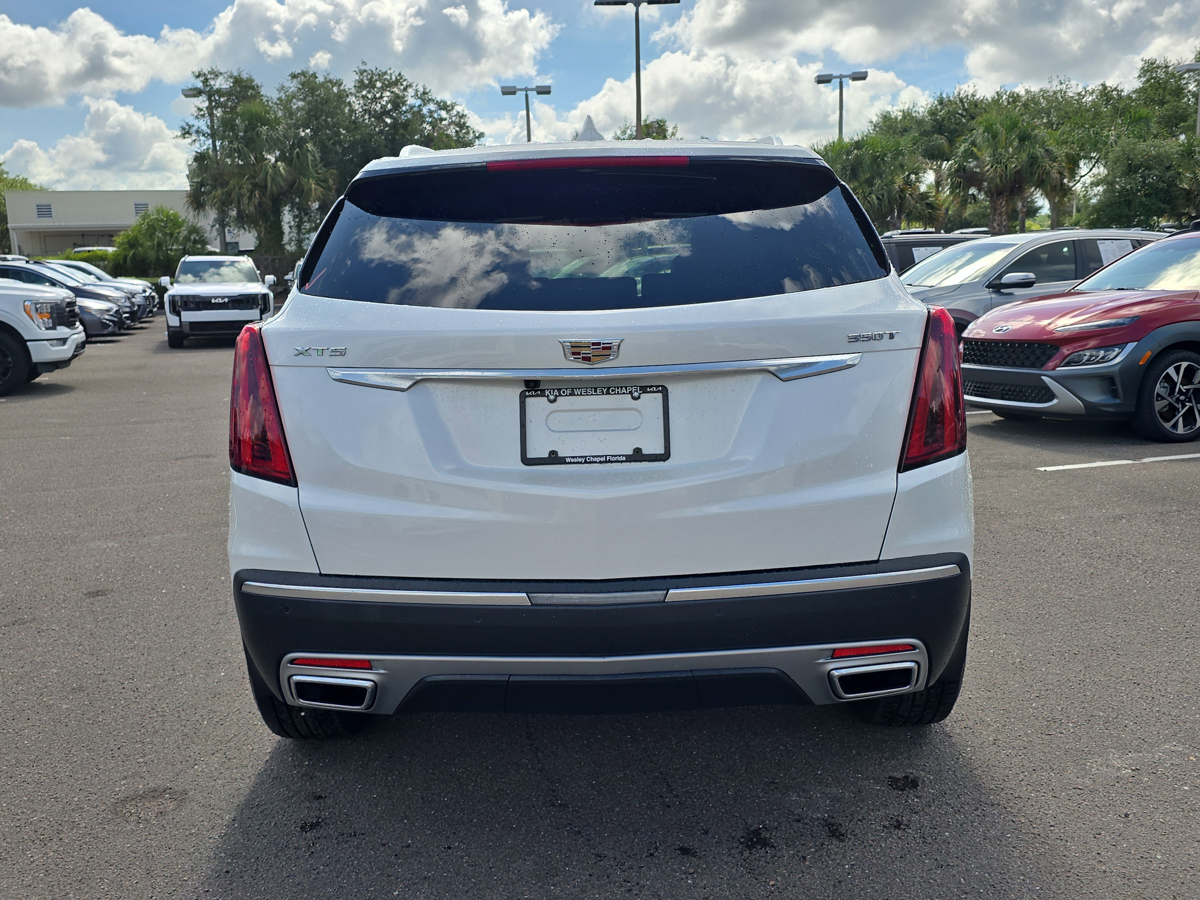 Used 2022 Crystal White Tricoat Cadillac FWD Premium Luxury image 7
