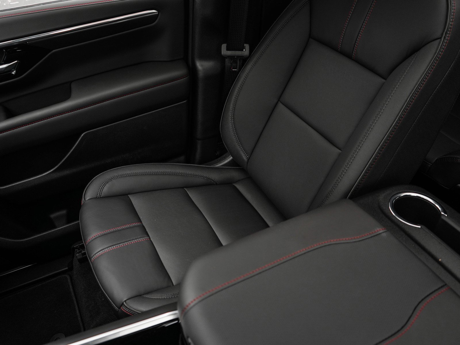 2026 Chevrolet Tahoe RST - Photo 27