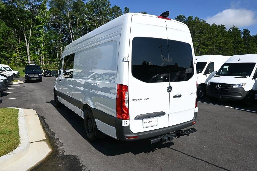 New 2026 Arctic White Mercedes-Benz 2500 High Roof I4 Diesel HO 170 RWD image 4