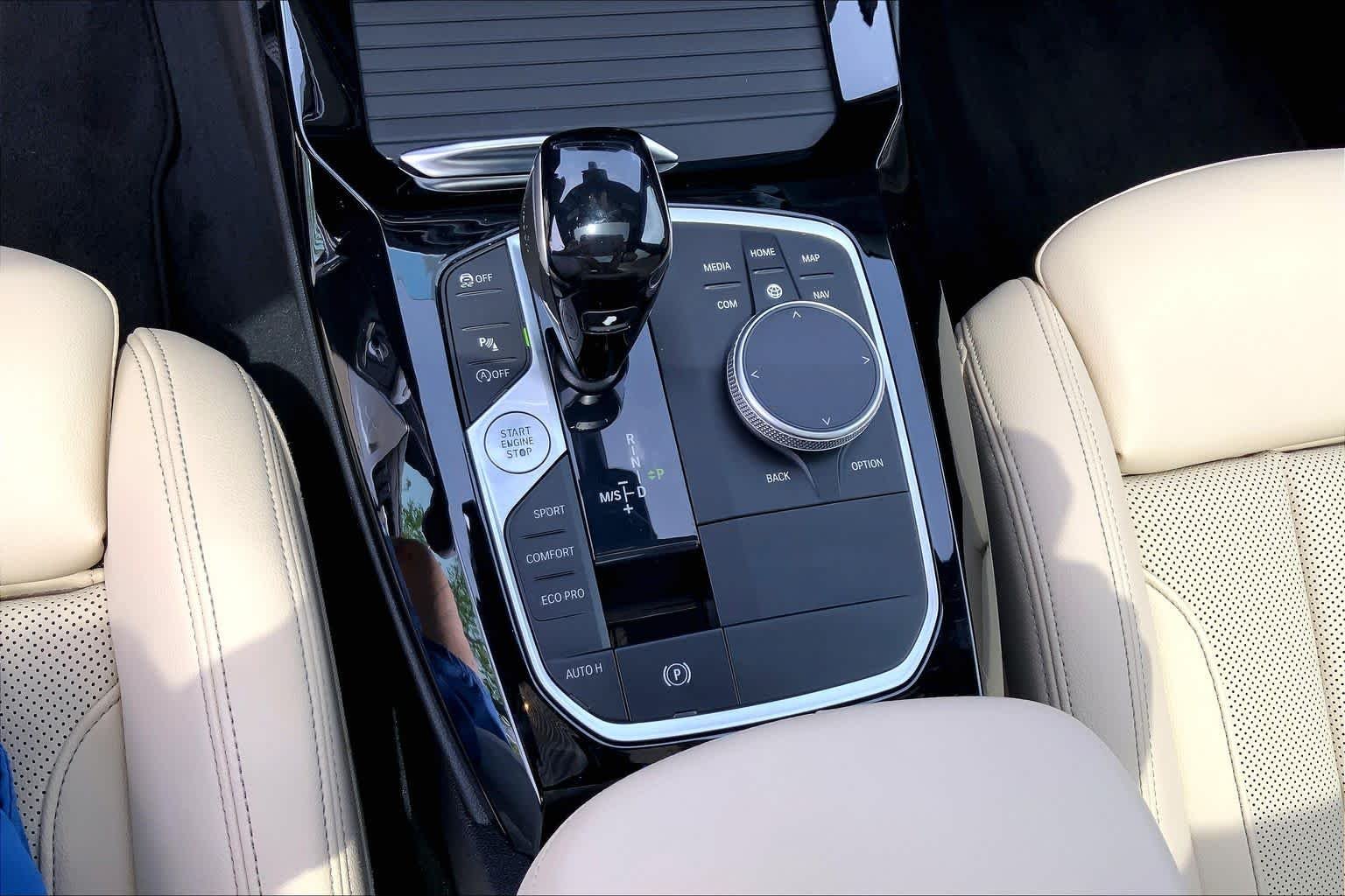 Used 2023 Jet Black BMW sDrive30i image 31