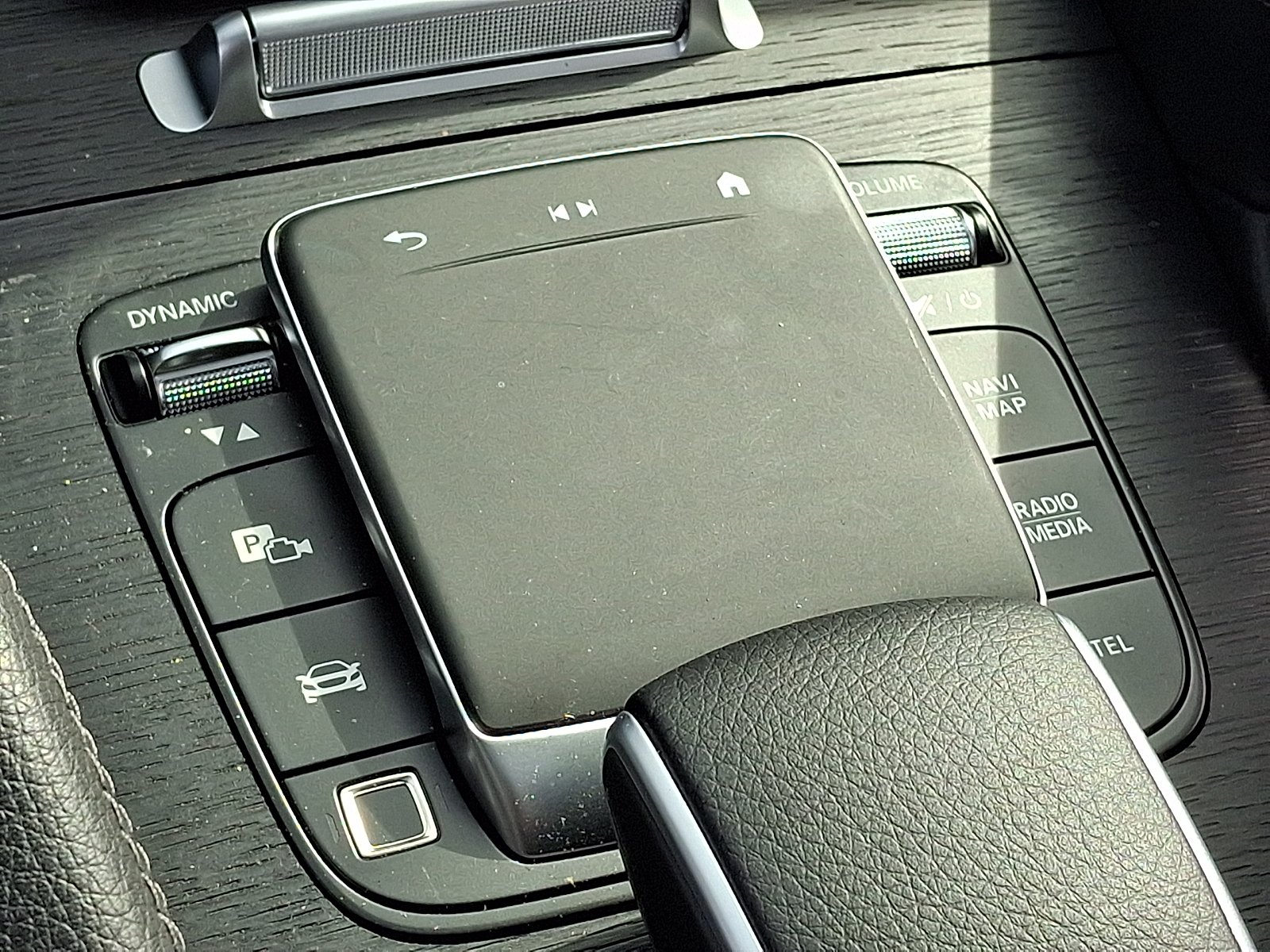 Used 2026 Obsidian Black Metallic - 197 Mercedes-Benz  image 25
