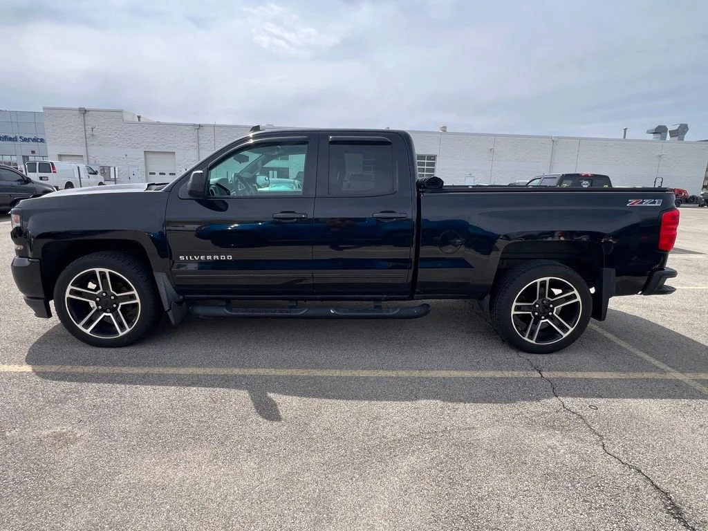 Used 2016 Chevrolet Silverado 1500 LT Z71 with VIN 1GCVKREH9GZ391934 for sale in Mount Pleasant, WI